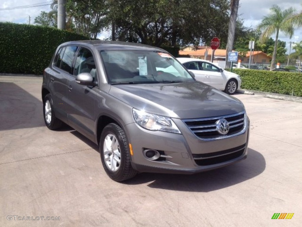 2011 Tiguan S - Alpine Gray Metallic / Charcoal photo #7