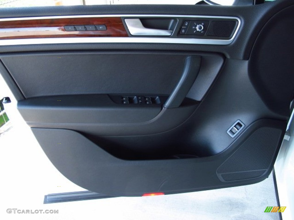 2014 Volkswagen Touareg TDI Lux 4Motion Black Anthracite Door Panel Photo #84559551