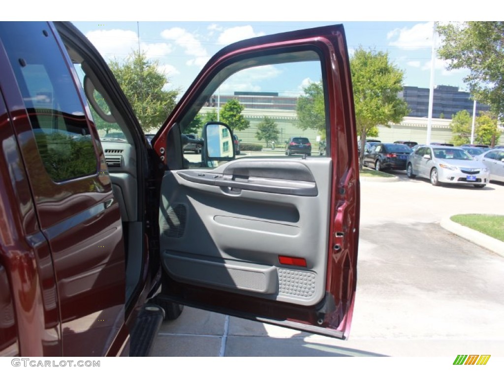 2005 F250 Super Duty XLT SuperCab - Dark Toreador Red Metallic / Dark Flint photo #13