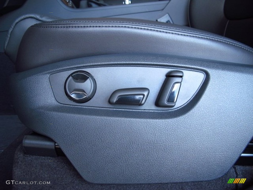 2014 Volkswagen Touareg TDI Lux 4Motion Controls Photo #84559849