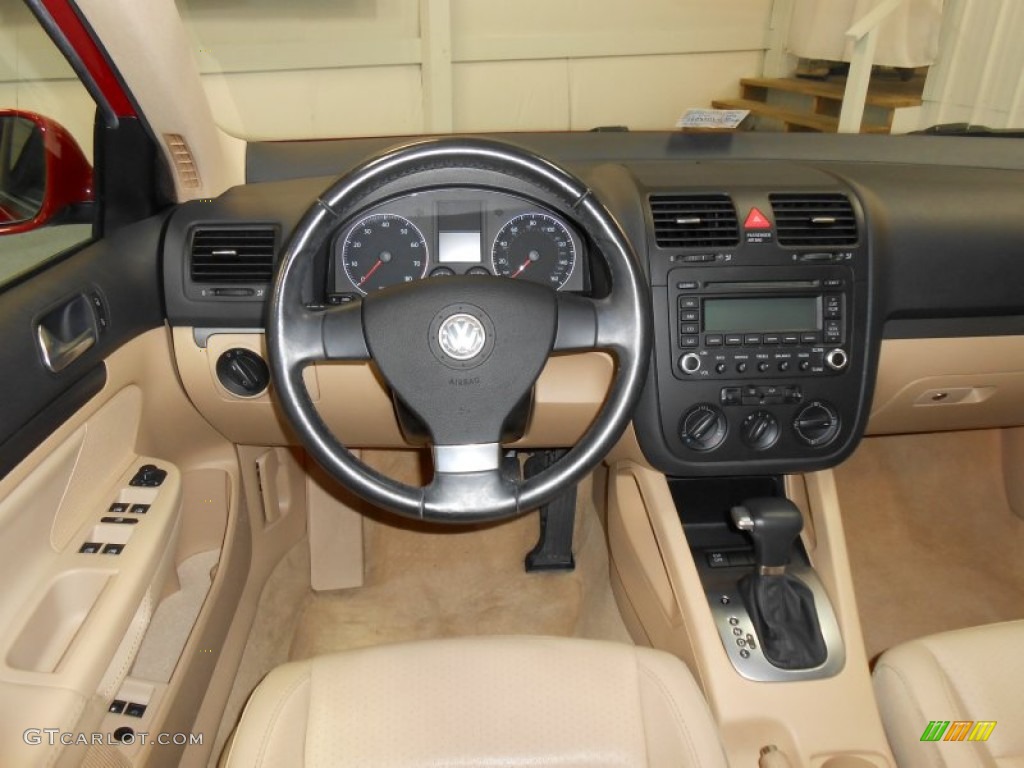 2008 Jetta SE Sedan - Salsa Red / Pure Beige photo #24