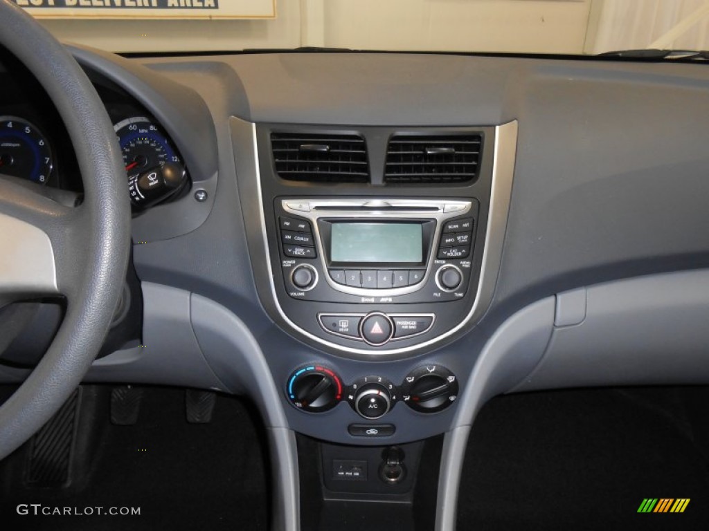 2012 Accent GLS 4 Door - Boston Red / Gray photo #24