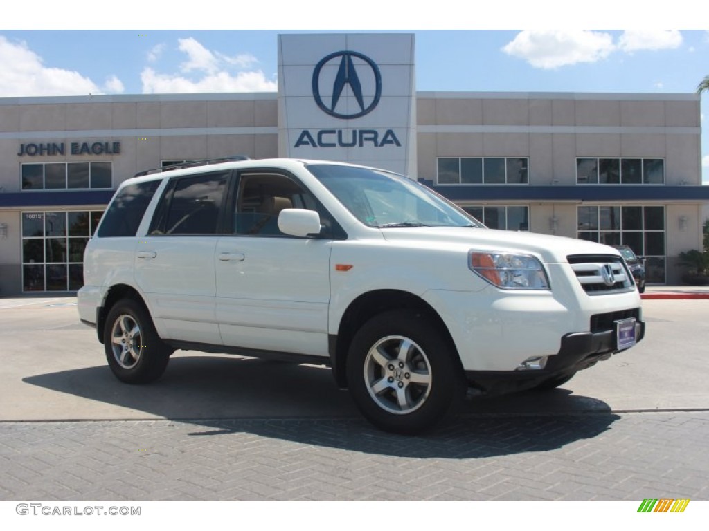 Taffeta White Honda Pilot