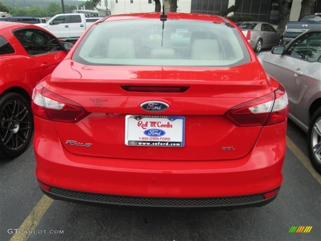 2012 Focus SEL Sedan - Race Red / Stone photo #6