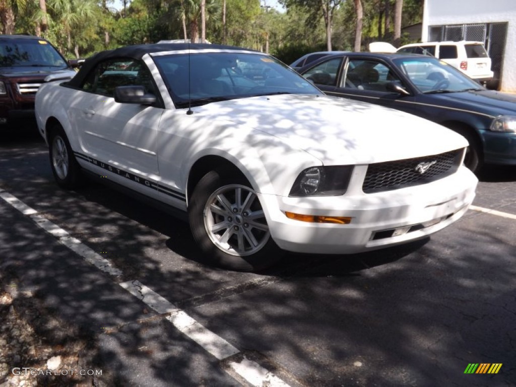 2006 Mustang V6 Premium Convertible - Performance White / Light Graphite photo #1