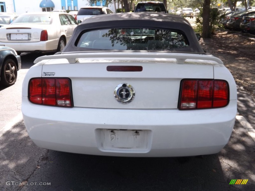 2006 Mustang V6 Premium Convertible - Performance White / Light Graphite photo #5