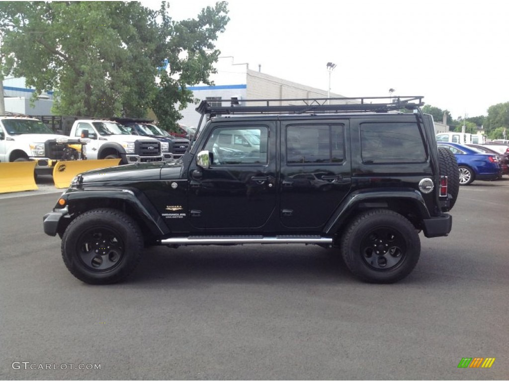 2012 Wrangler Unlimited Sahara 4x4 - Black Forest Green Pearl / Black/Dark Saddle photo #2