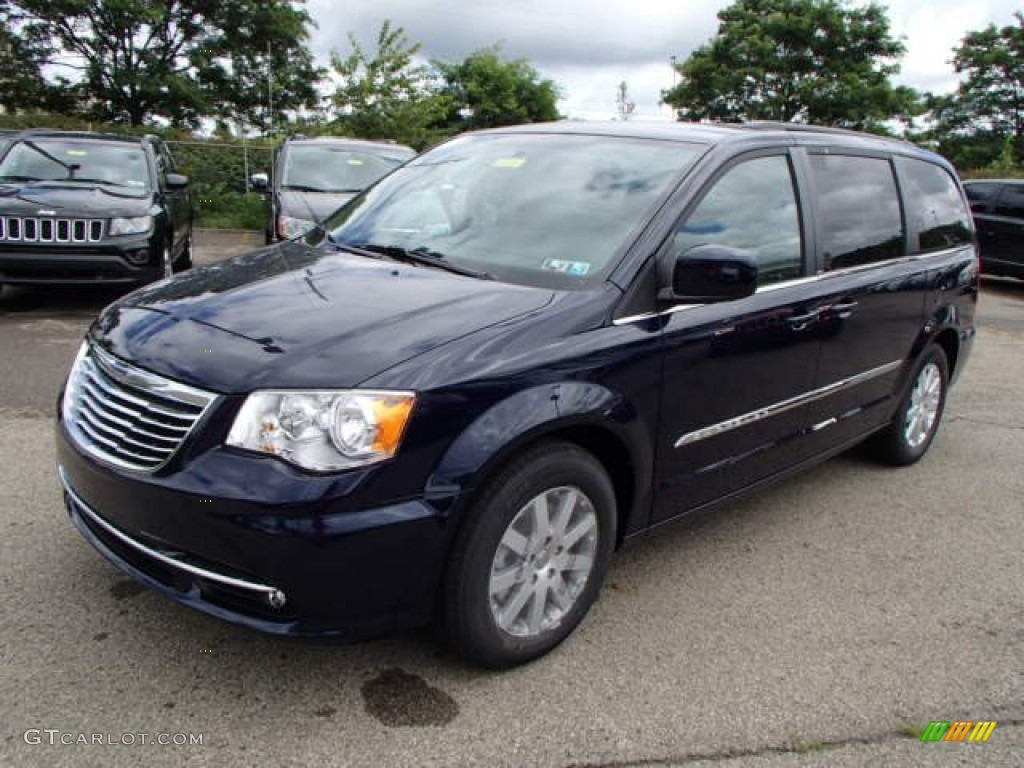 True Blue Pearl 2014 Chrysler Town & Country Touring Exterior Photo #84584182