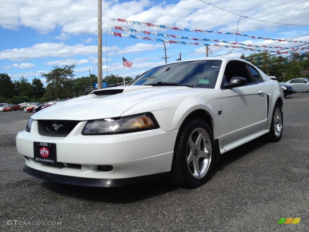 2003 Mustang GT Coupe - Oxford White / Dark Charcoal photo #1