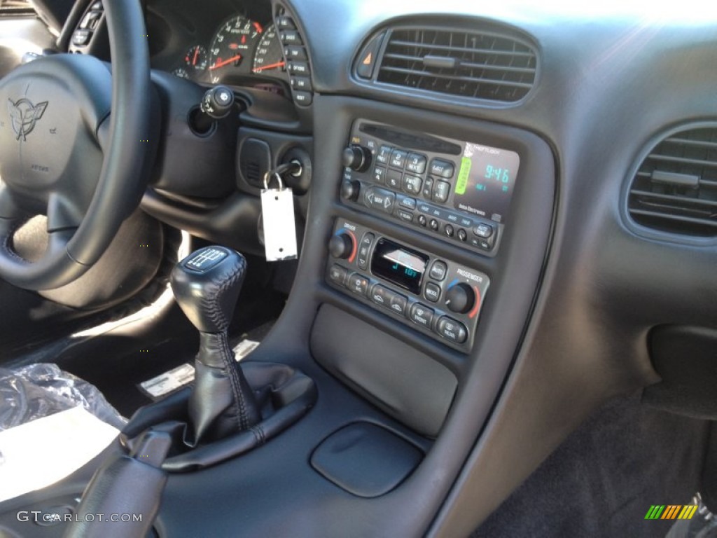 2004 Corvette Z06 - LeMans Blue Metallic / Black photo #19