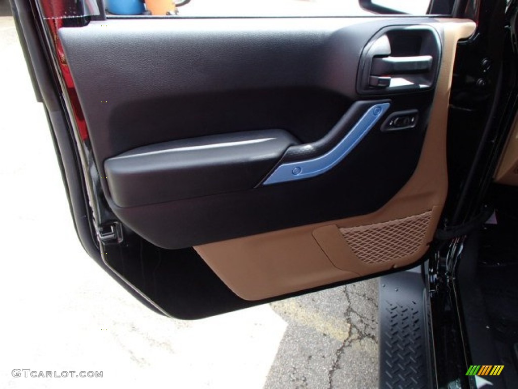 2014 Jeep Wrangler Sahara 4x4 Black/Dark Saddle Door Panel Photo #84586906