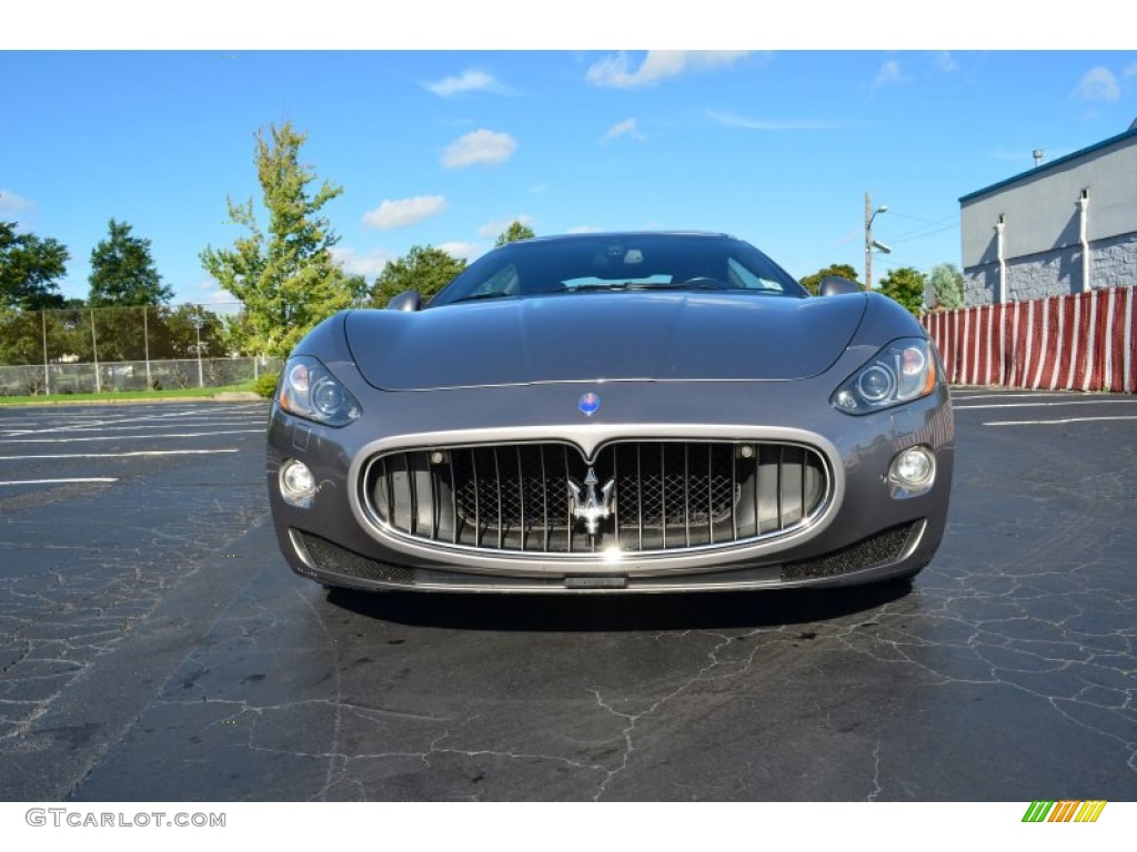 2009 GranTurismo  - Grigio Alfieri (Grey) / Rosso Corallo photo #2