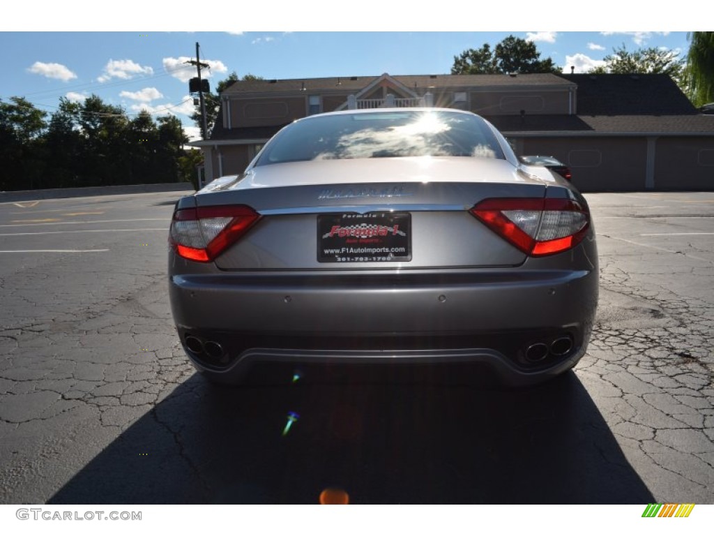 2009 GranTurismo  - Grigio Alfieri (Grey) / Rosso Corallo photo #6