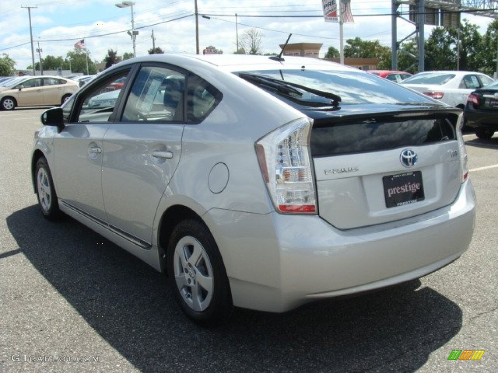 2010 Prius Hybrid II - Classic Silver Metallic / Dark Gray photo #4