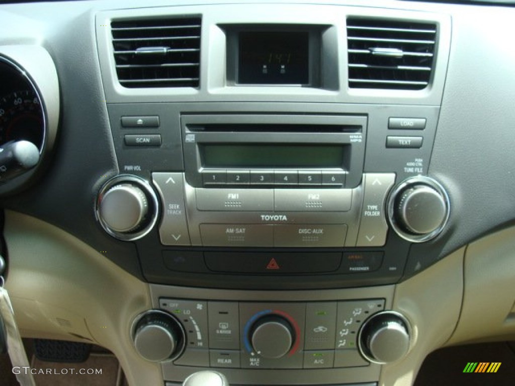 2010 Highlander V6 4WD - Cypress Green Pearl / Sand Beige photo #11