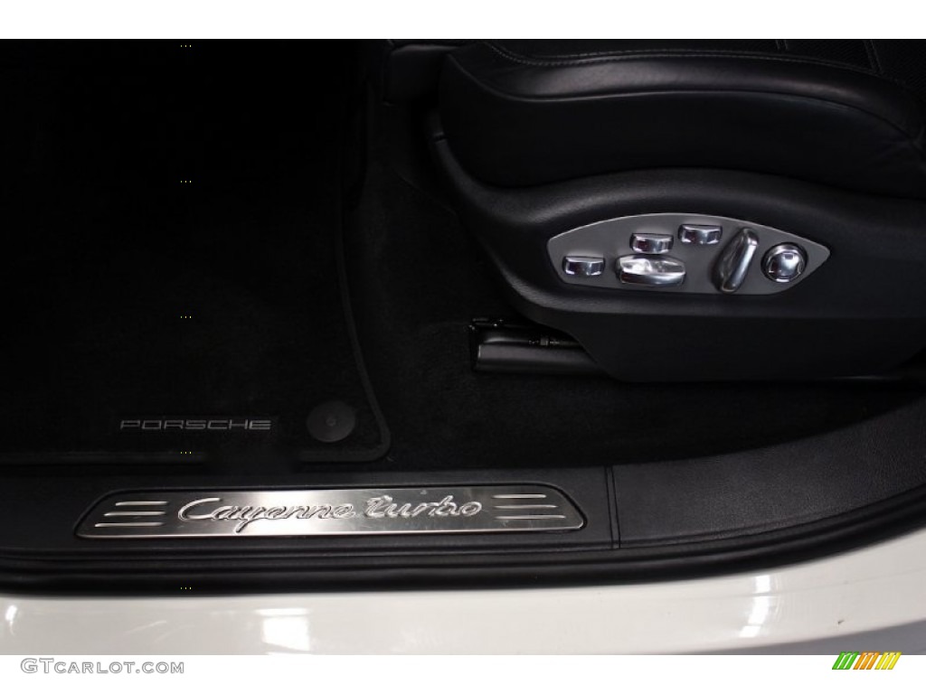 2011 Porsche Cayenne Turbo Controls Photo #84592207