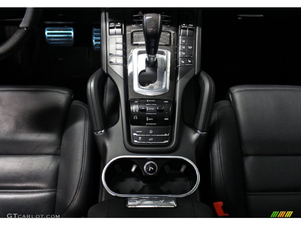 2011 Porsche Cayenne Turbo Controls Photo #84592540