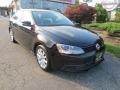 Black - Jetta SE Sedan Photo No. 1
