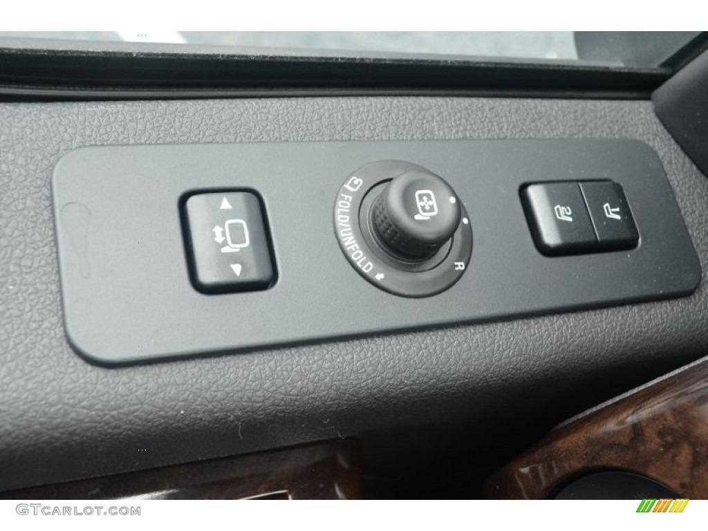 2014 Ford F250 Super Duty Platinum Crew Cab 4x4 Controls Photo #84593902