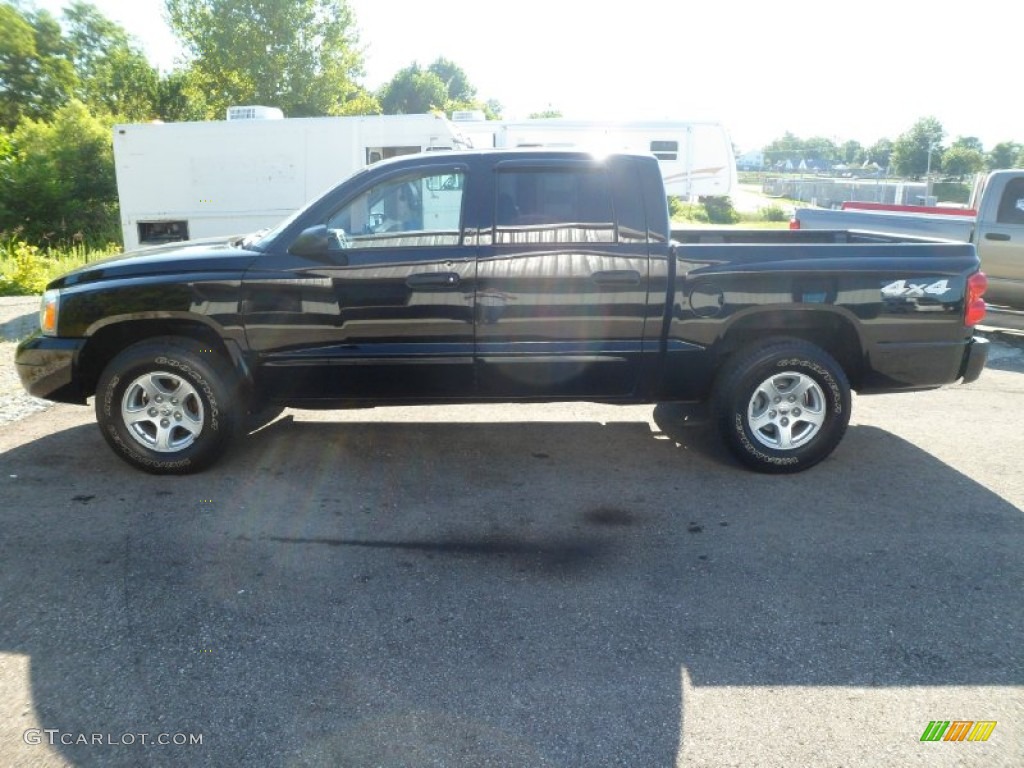 2006 Dakota SLT Quad Cab 4x4 - Black / Medium Slate Gray photo #1