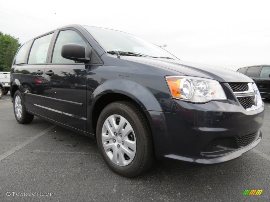 2014 Grand Caravan American Value Package - Maximum Steel Metallic / Black/Light Graystone photo #4