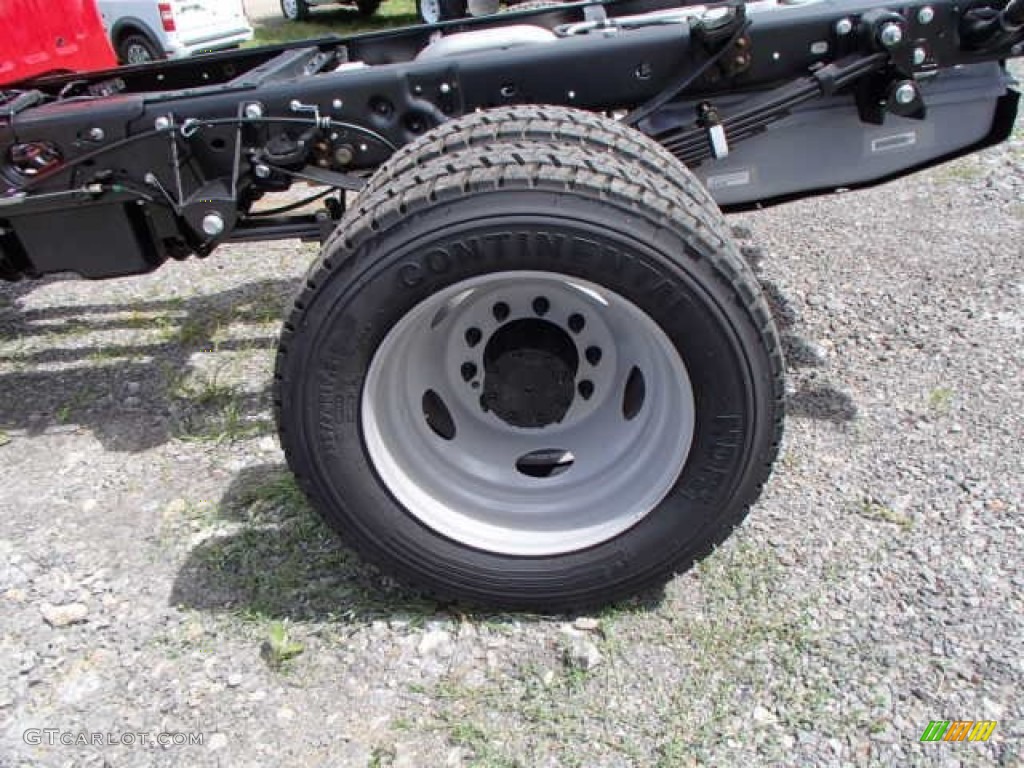 2014 Ford F550 Super Duty XL Crew Cab 4x4 Chassis Wheel Photo #84599218