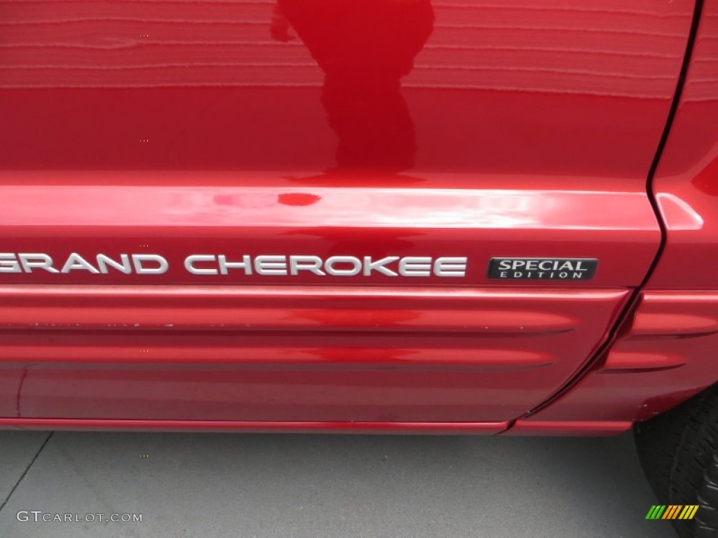 2004 Jeep Grand Cherokee Special Edition Marks and Logos Photo #84601441