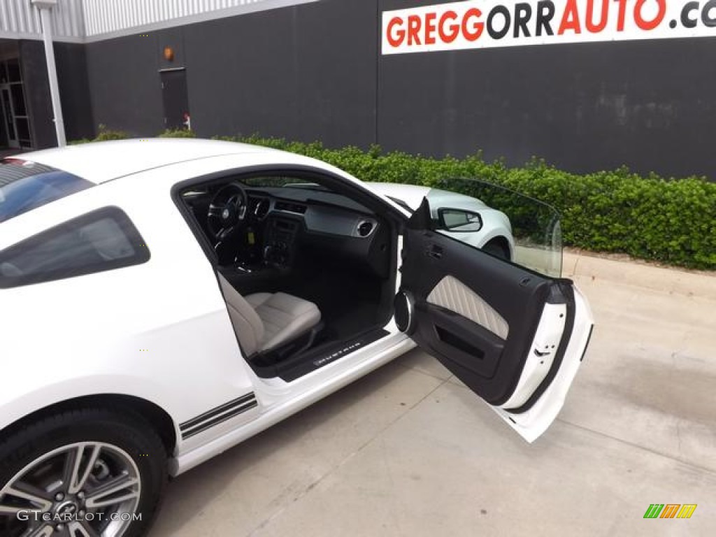 2013 Mustang V6 Premium Coupe - Performance White / Stone photo #9
