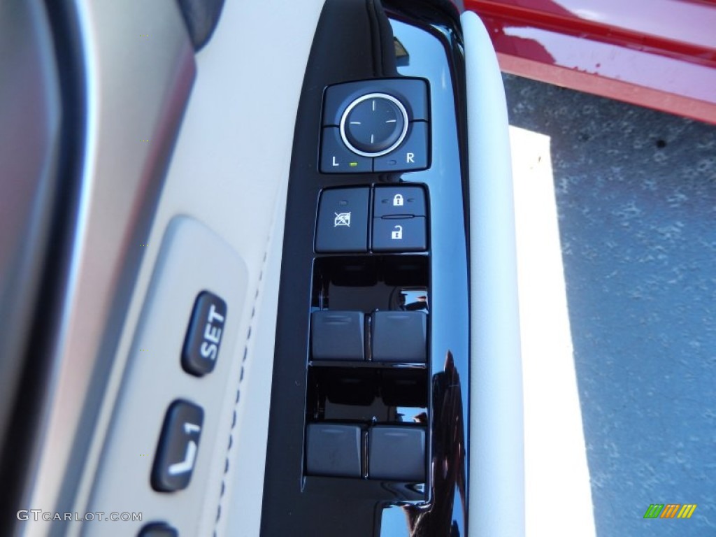 2013 Lexus GS 350 Controls Photo #84603946