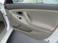 Super White - Camry LE Photo No. 24