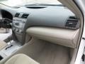 Super White - Camry LE Photo No. 25