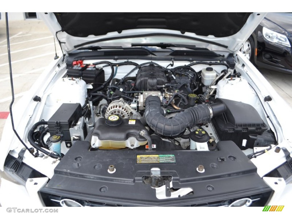 2008 Ford Mustang V6 Premium Coupe Engine Photos
