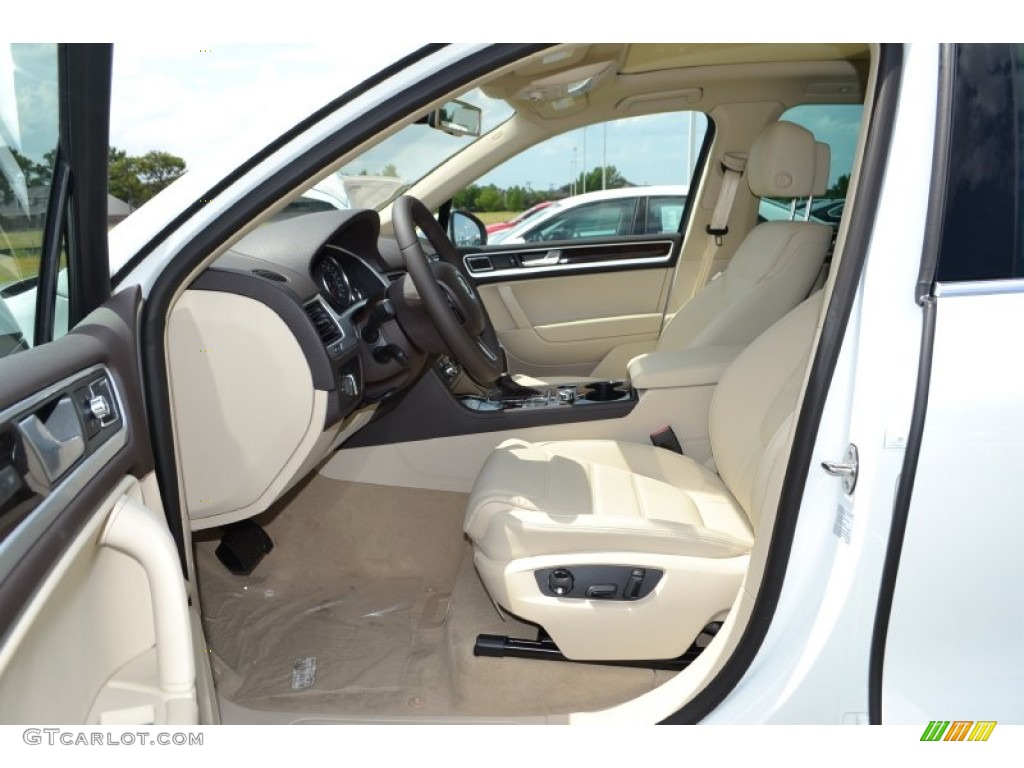 Cornsilk Beige Interior 2014 Volkswagen Touareg V6 Executive 4Motion Photo #84606682