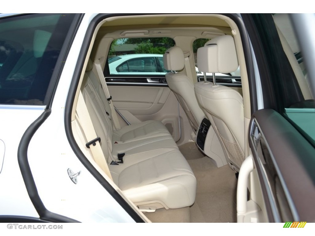 Cornsilk Beige Interior 2014 Volkswagen Touareg V6 Executive 4Motion Photo #84606706
