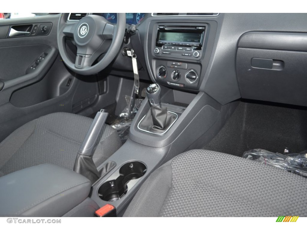 2014 Volkswagen Jetta S Sedan 5 Speed Manual Transmission Photo #84607582