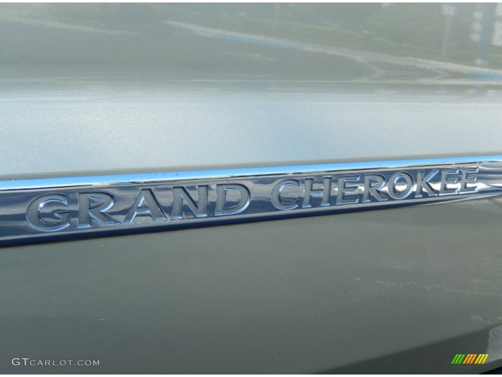 2011 Grand Cherokee Limited - White Gold Metallic / Black/Light Frost Beige photo #9
