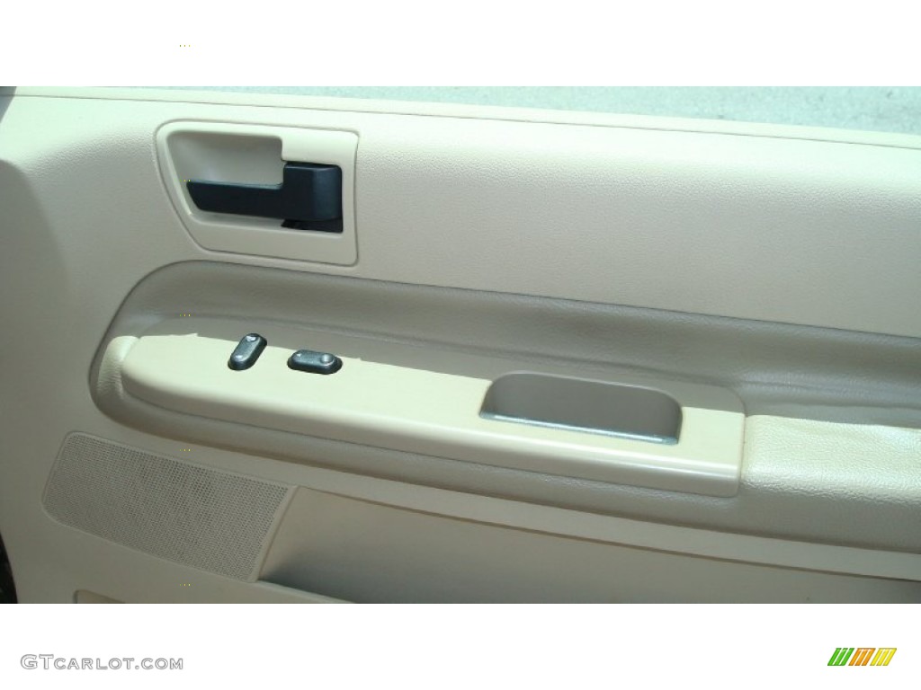 2005 Freestar SEL - Arizona Beige Metallic / Pebble Beige photo #19