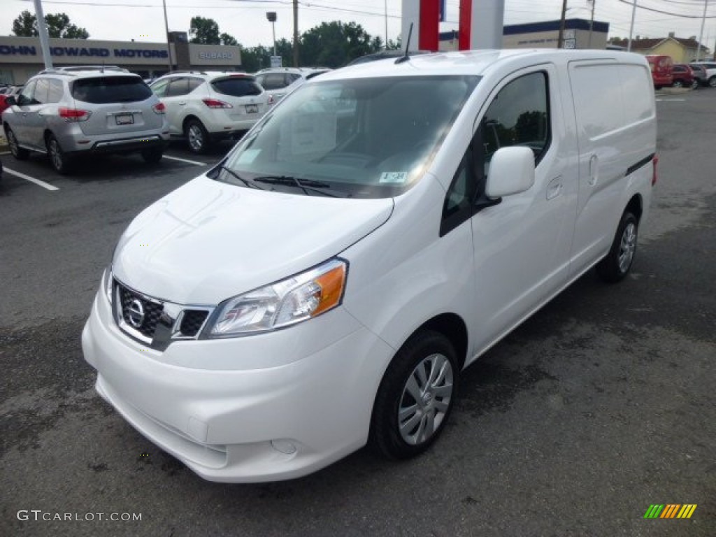 2013 NV200 SV - Fresh Powder White / Gray photo #3