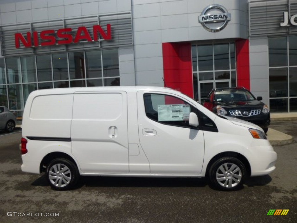 2013 NV200 SV - Fresh Powder White / Gray photo #8