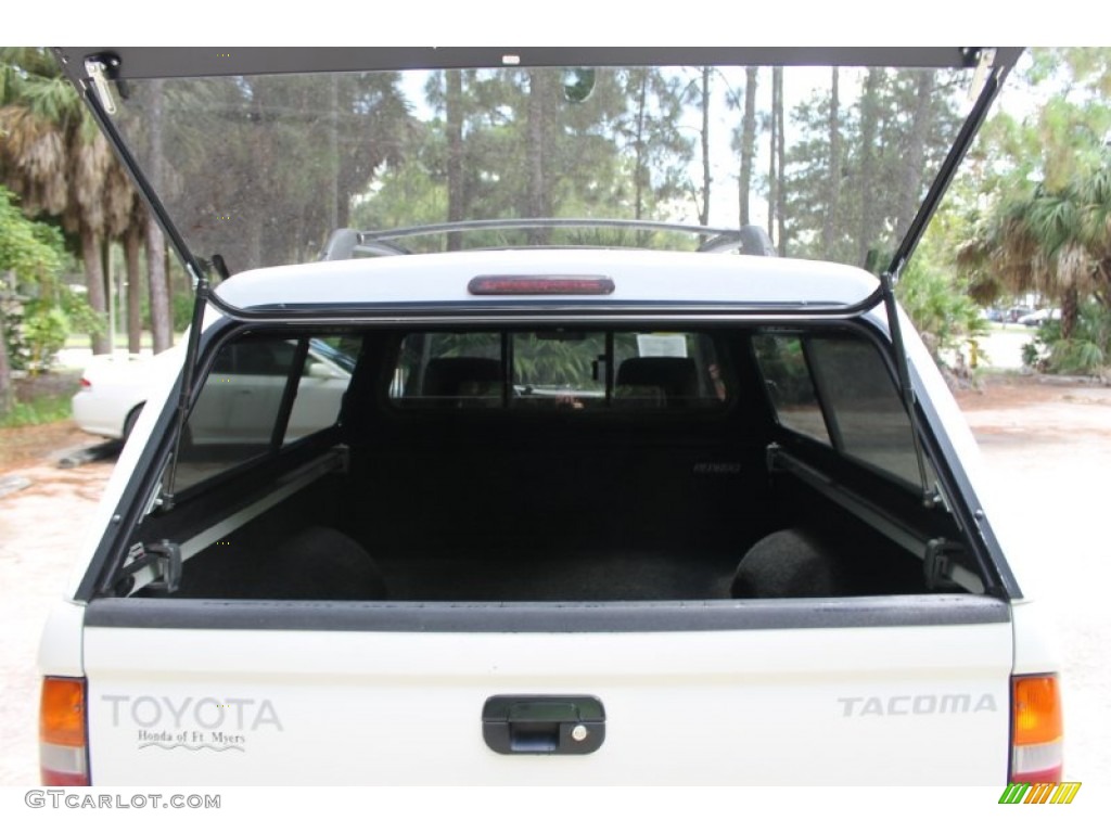 1998 Tacoma Regular Cab - White / Gray photo #28