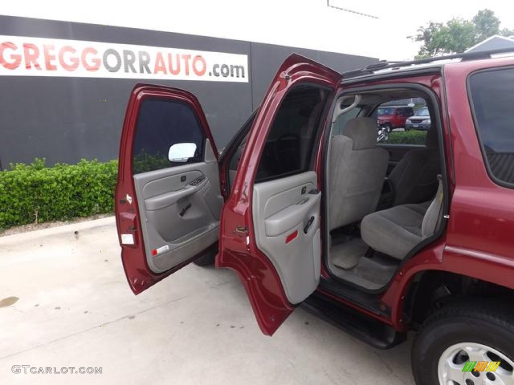 2004 Tahoe LS - Sport Red Metallic / Gray/Dark Charcoal photo #10