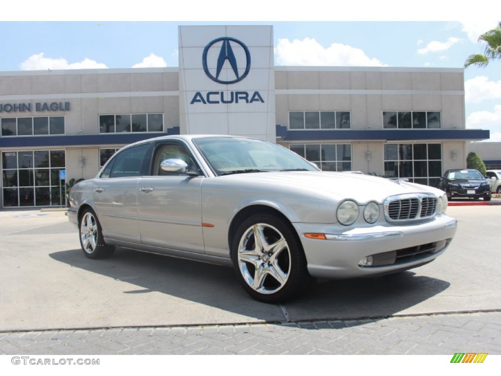 Platinum Silver Metallic Jaguar XJ