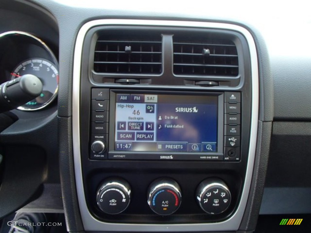 2012 Caliber SXT - Black / Dark Slate Gray photo #7