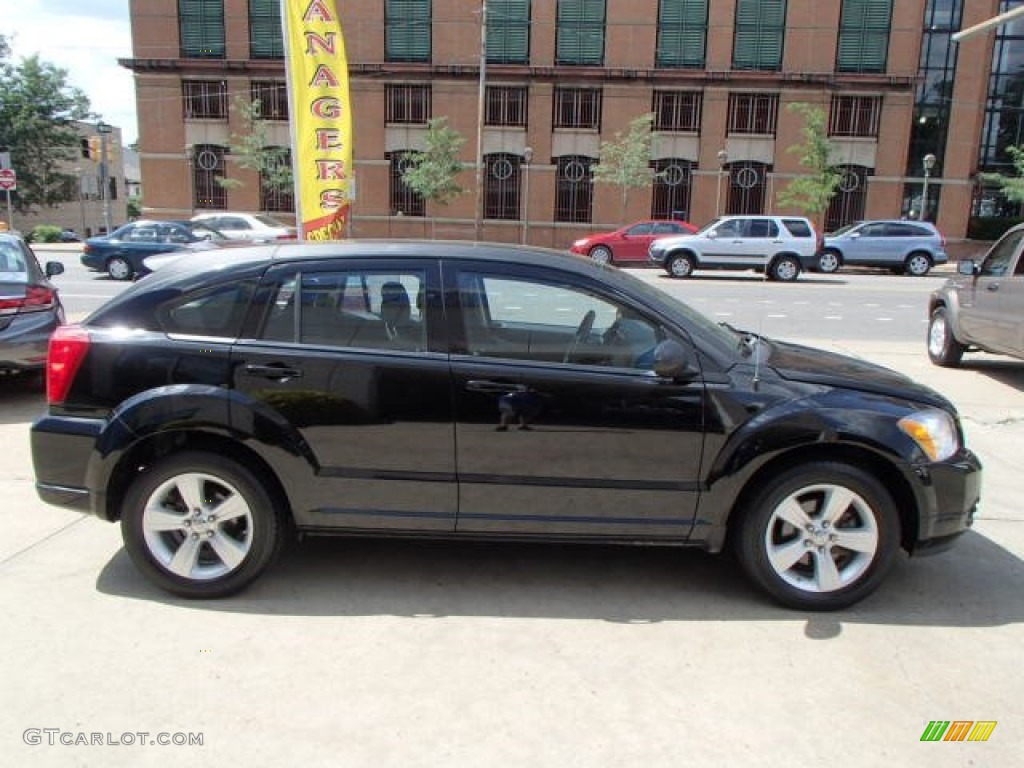 2012 Caliber SXT - Black / Dark Slate Gray photo #11