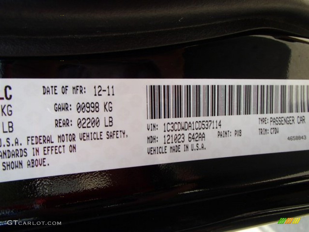 2012 Caliber SXT - Black / Dark Slate Gray photo #20