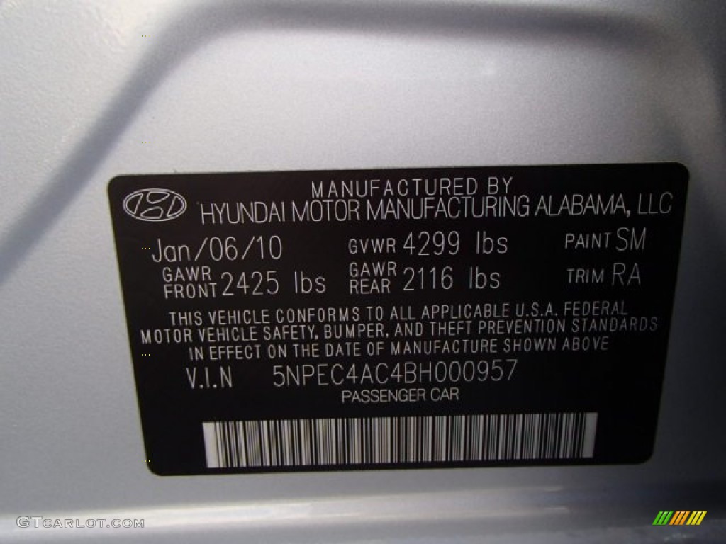 2011 Sonata SE - Radiant Silver / Black photo #20