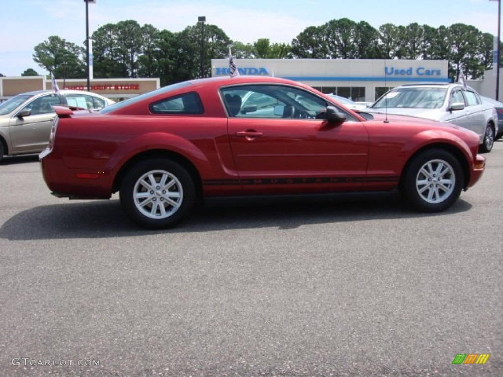 2005 Mustang V6 Deluxe Coupe - Redfire Metallic / Dark Charcoal photo #6