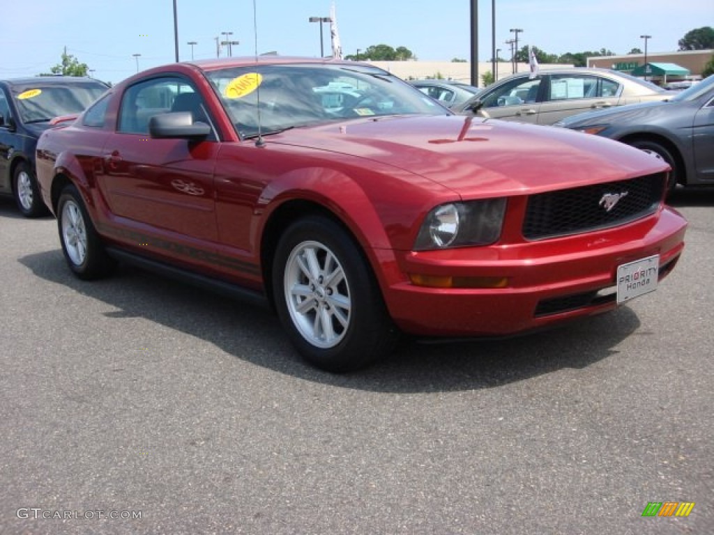 2005 Mustang V6 Deluxe Coupe - Redfire Metallic / Dark Charcoal photo #8
