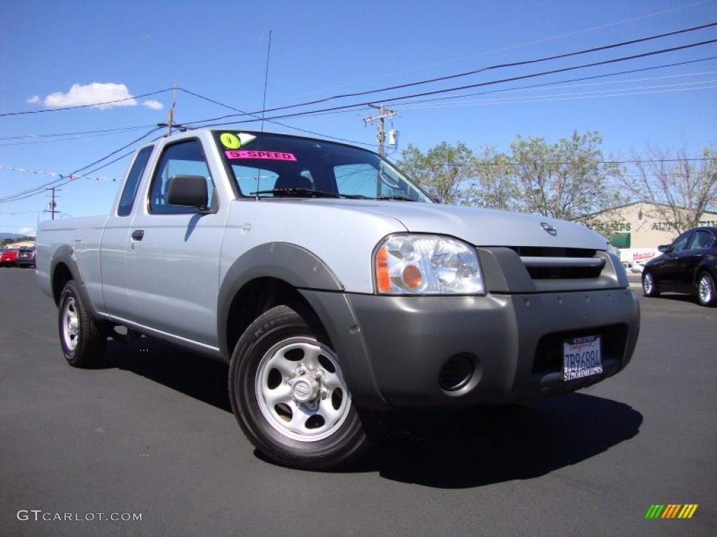 2003 Frontier XE King Cab - Silver Ice Metallic / Gray photo #1