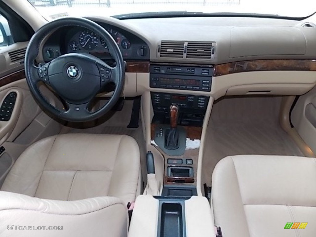 1999 BMW 5 Series 540i Sedan Sand Beige Dashboard Photo #84636215